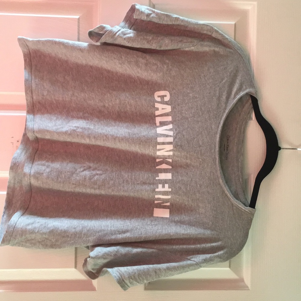 Calvin Klein cropped shirt!  great condition